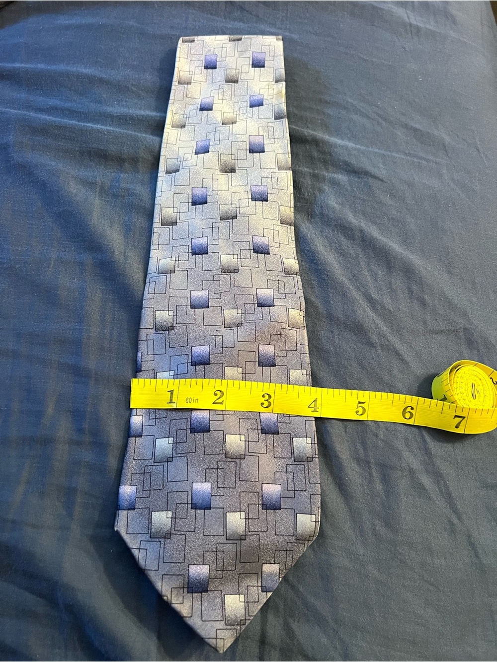Classic Geometric Pattern Silk Tie in Blue and Gray